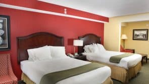 hotel room at the Holiday Inn Express Williamsburg